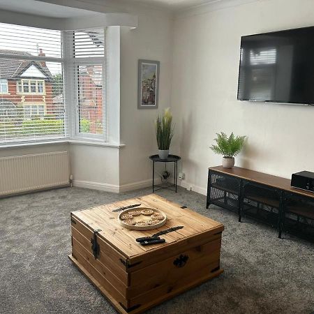Light And Spacious Highcross Apartment Poulton-le-Fylde Bagian luar foto