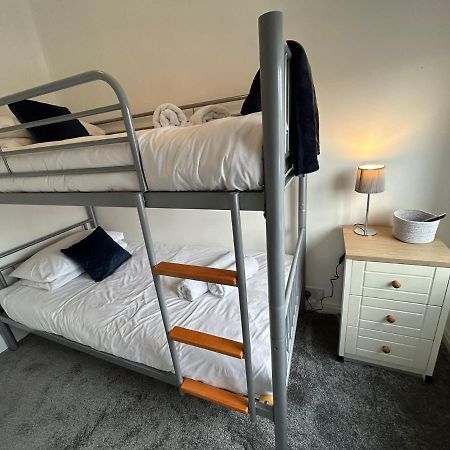 Light And Spacious Highcross Apartment Poulton-le-Fylde Bagian luar foto