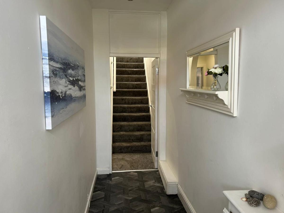 Light And Spacious Highcross Apartment Poulton-le-Fylde Bagian luar foto