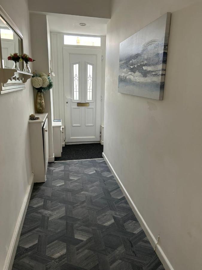Light And Spacious Highcross Apartment Poulton-le-Fylde Bagian luar foto