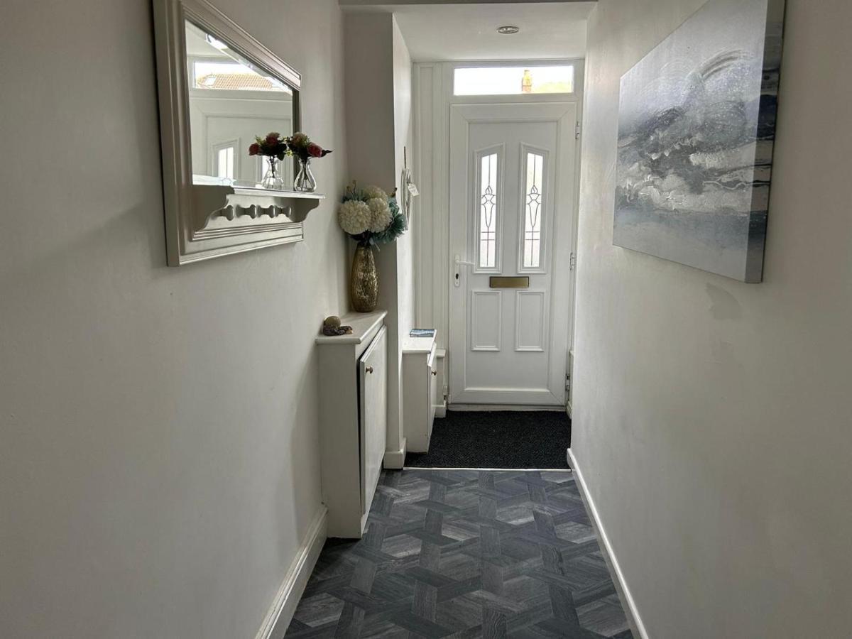 Light And Spacious Highcross Apartment Poulton-le-Fylde Bagian luar foto