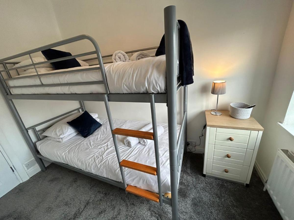 Light And Spacious Highcross Apartment Poulton-le-Fylde Bagian luar foto