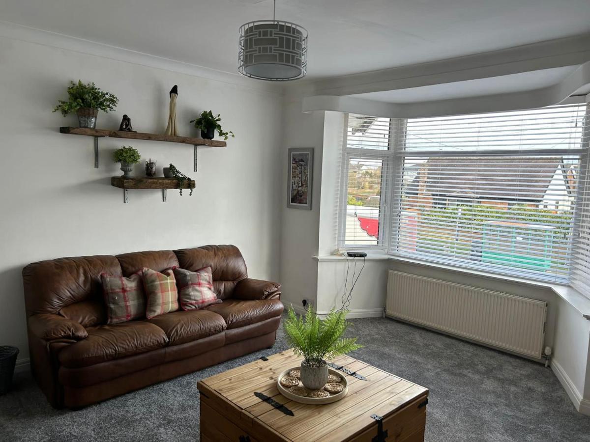 Light And Spacious Highcross Apartment Poulton-le-Fylde Bagian luar foto
