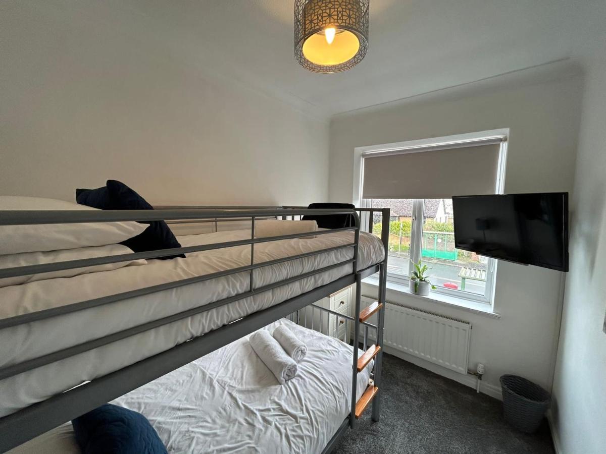 Light And Spacious Highcross Apartment Poulton-le-Fylde Bagian luar foto